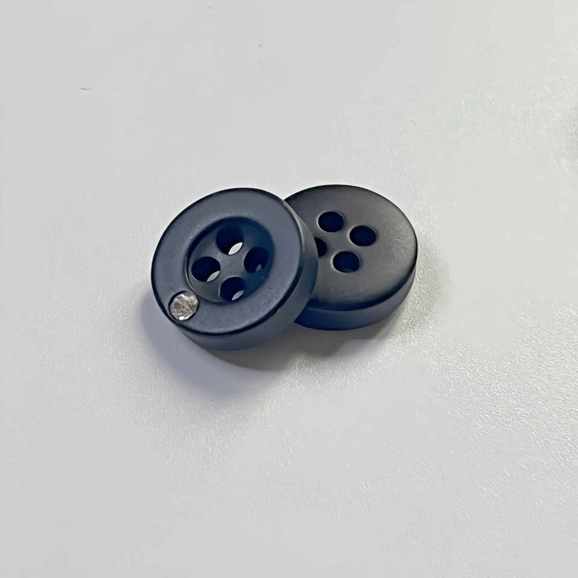 11mm Black Round 4-Hole Diamond-Encrusted Resin Buttons 50pcs