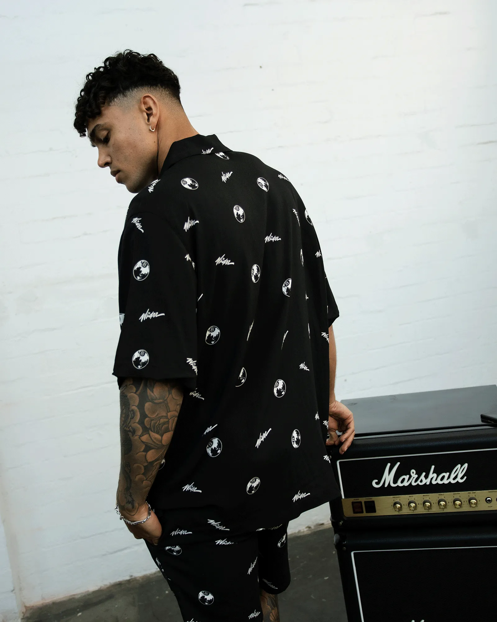 8 BALL S/S SHIRT - BLACK