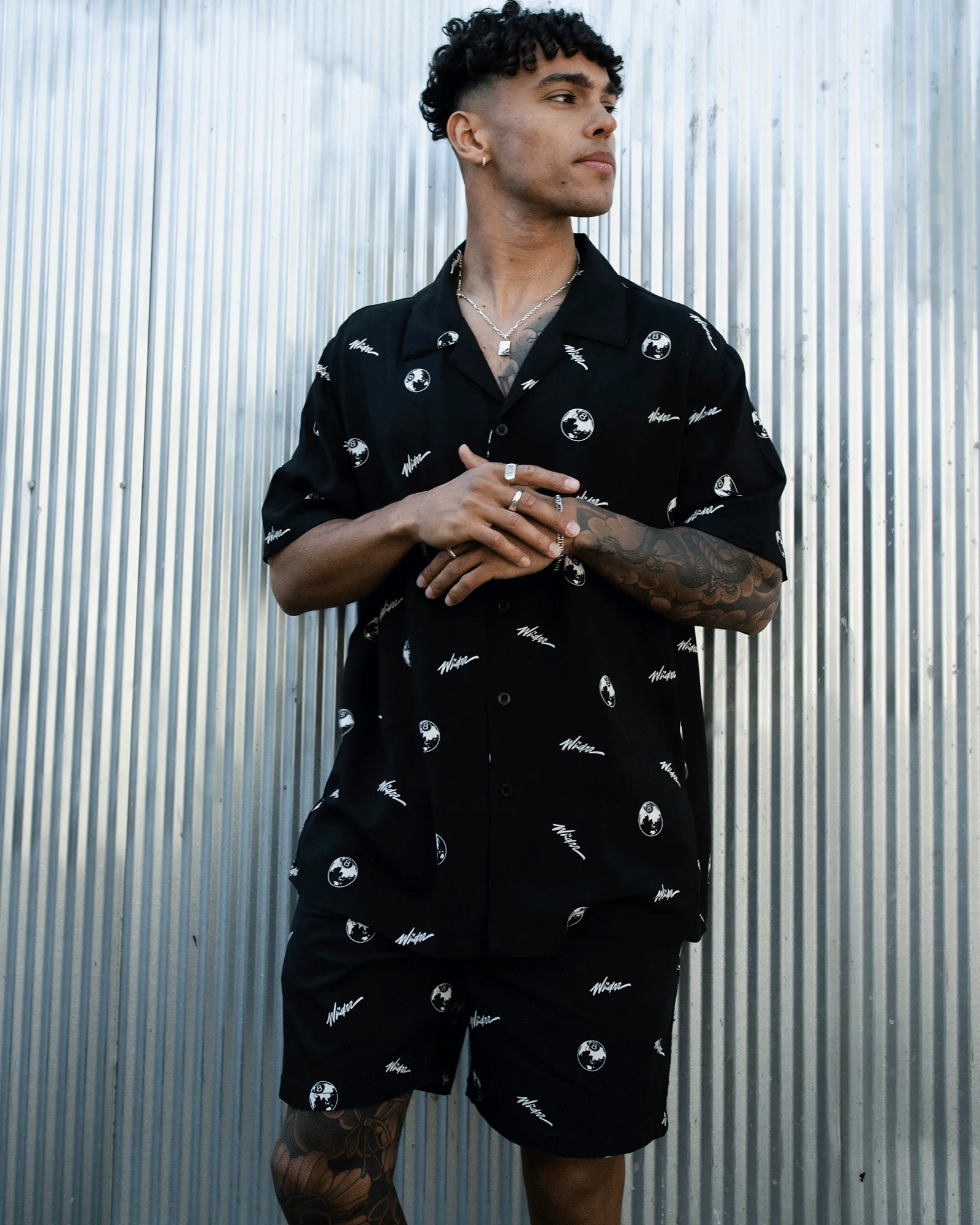 8 BALL S/S SHIRT - BLACK
