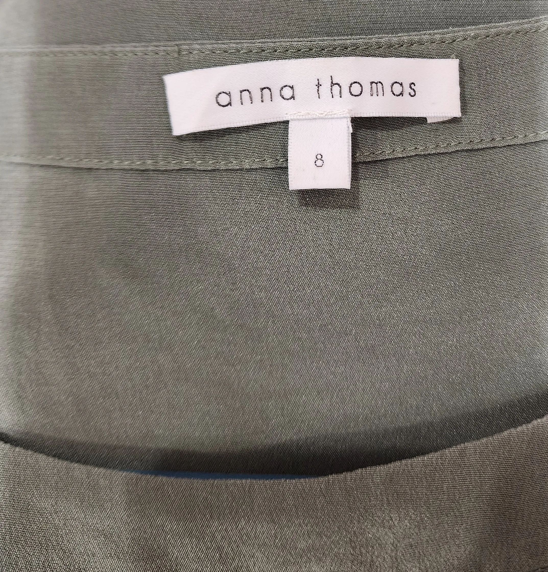 Anna Thomas green silk top size 8