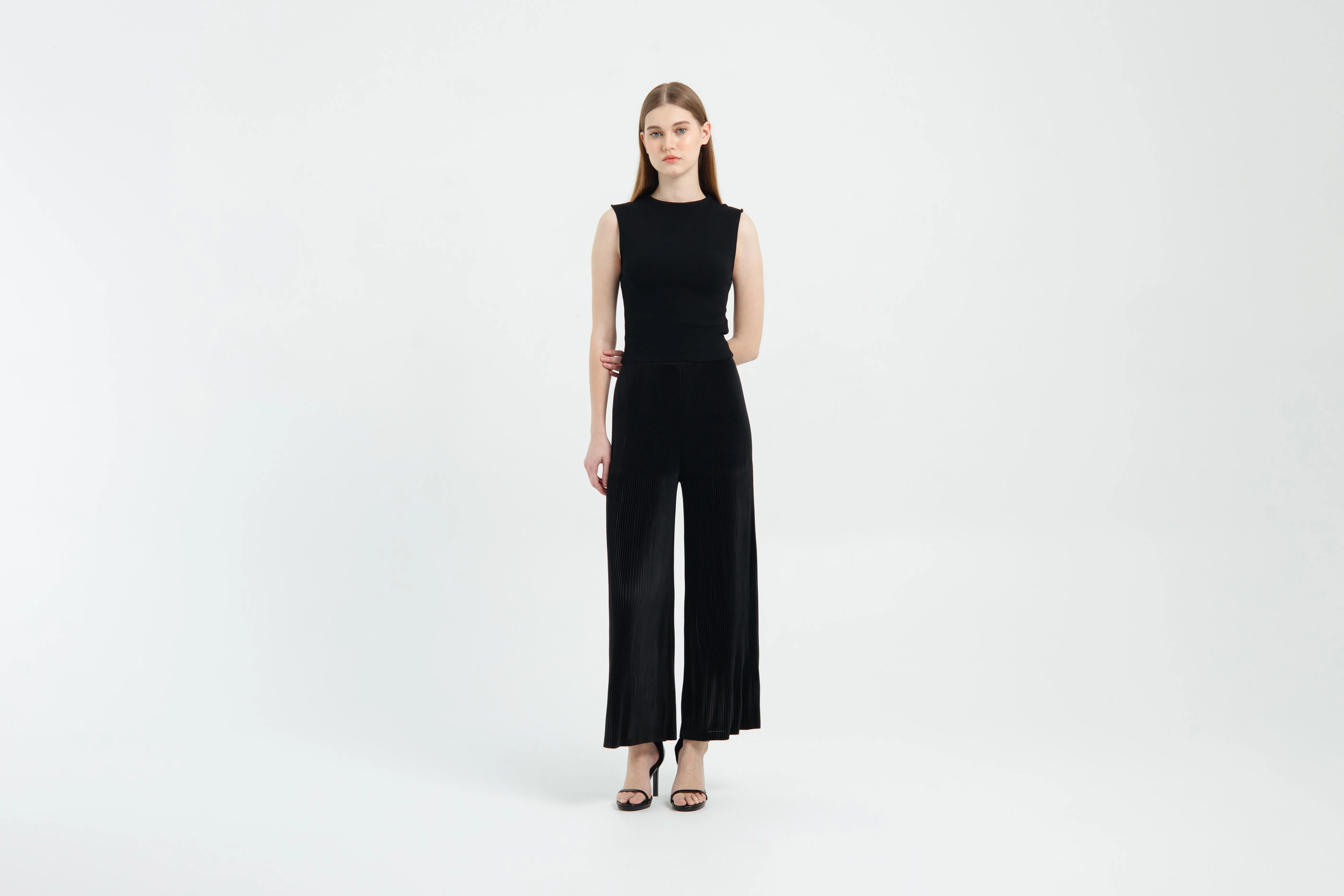 Black Aria Pleated Pants
