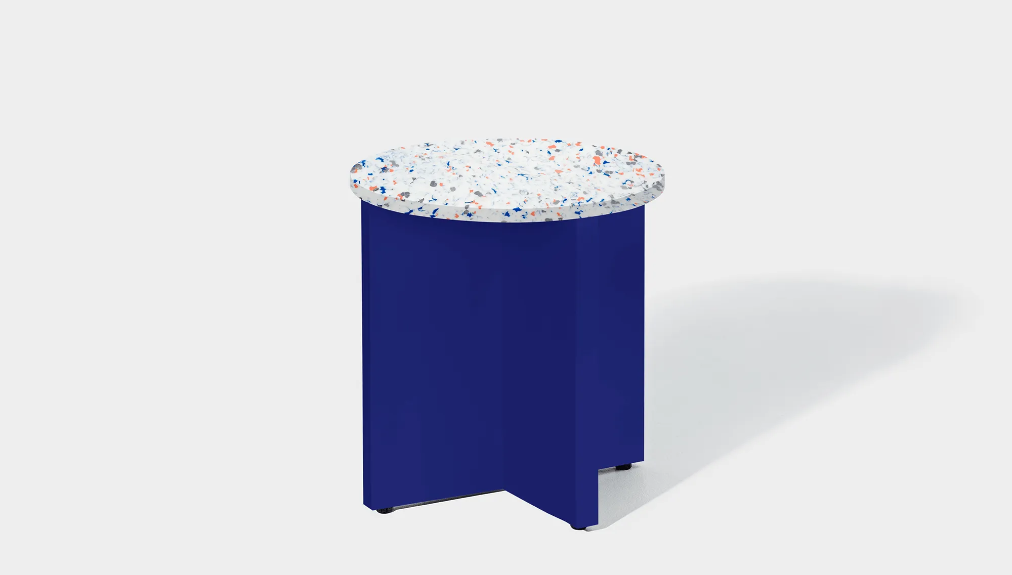 Bob Side Table Round - Recycled Bottle Tops