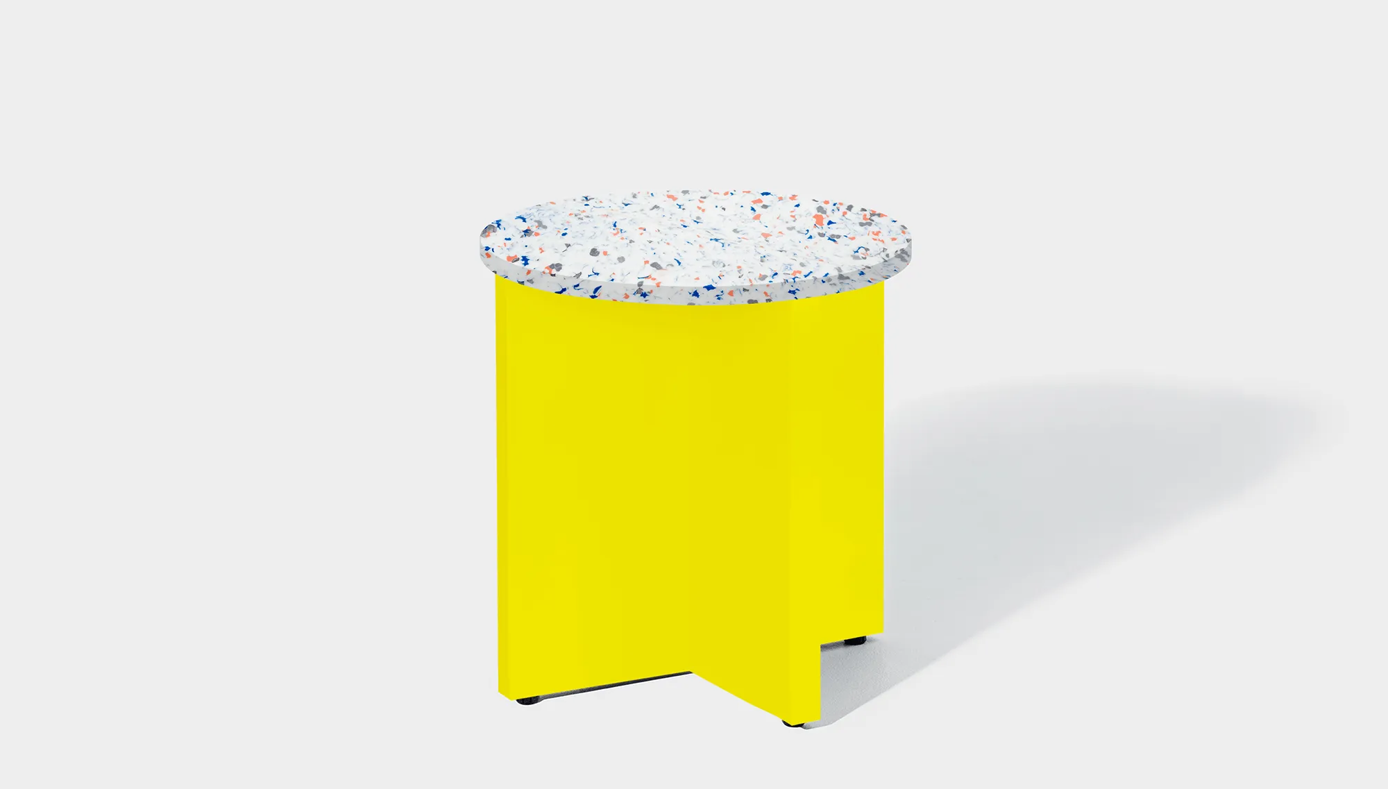 Bob Side Table Round - Recycled Bottle Tops