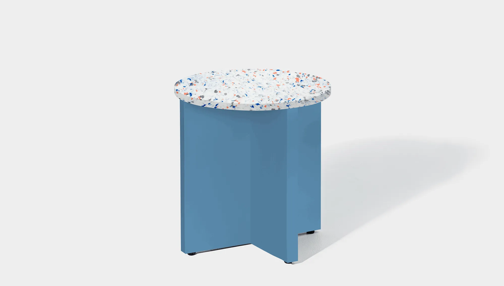 Bob Side Table Round - Recycled Bottle Tops