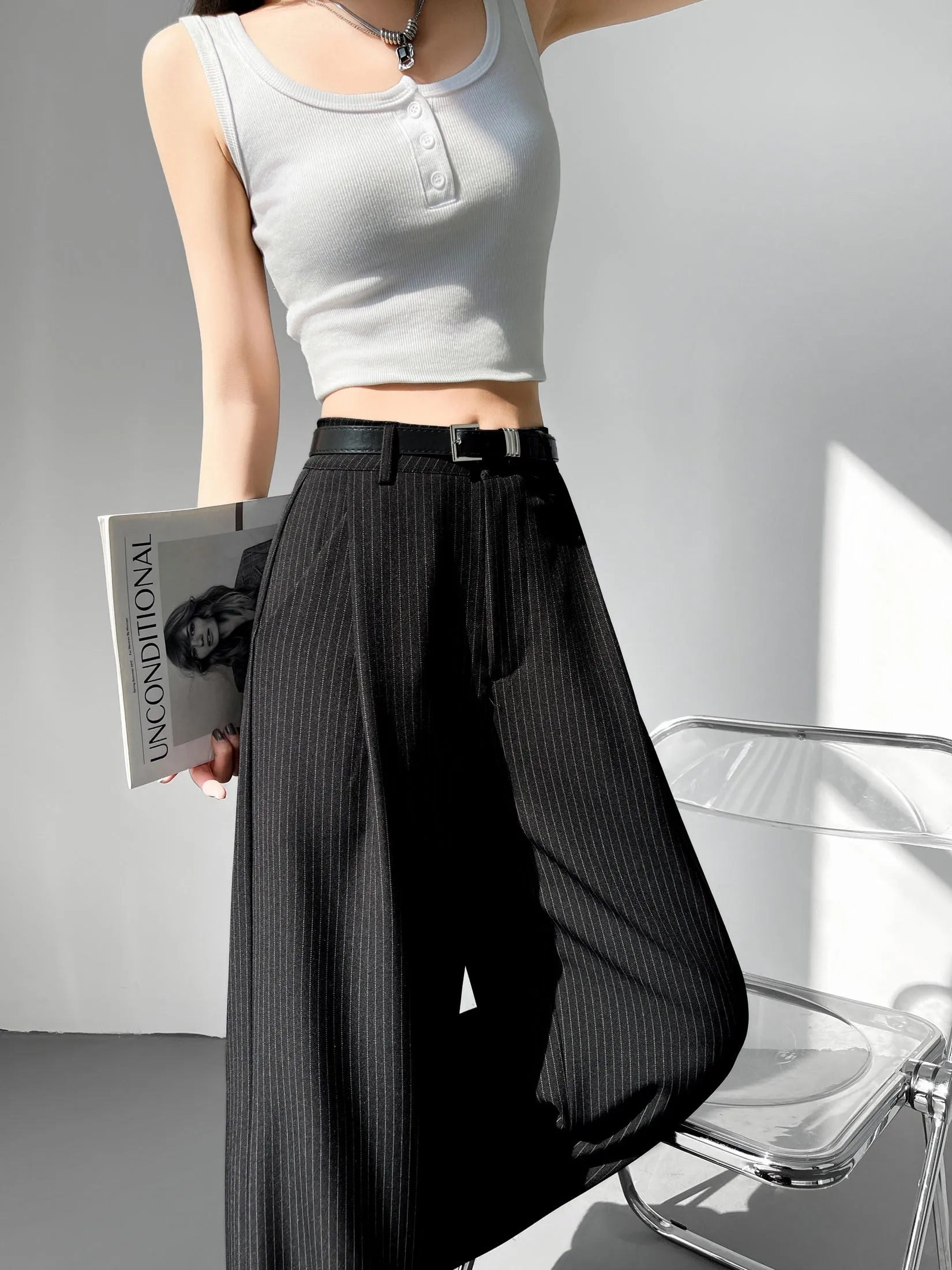 Breathable and Comfortable Stripe Pleated Pants for Casual Use