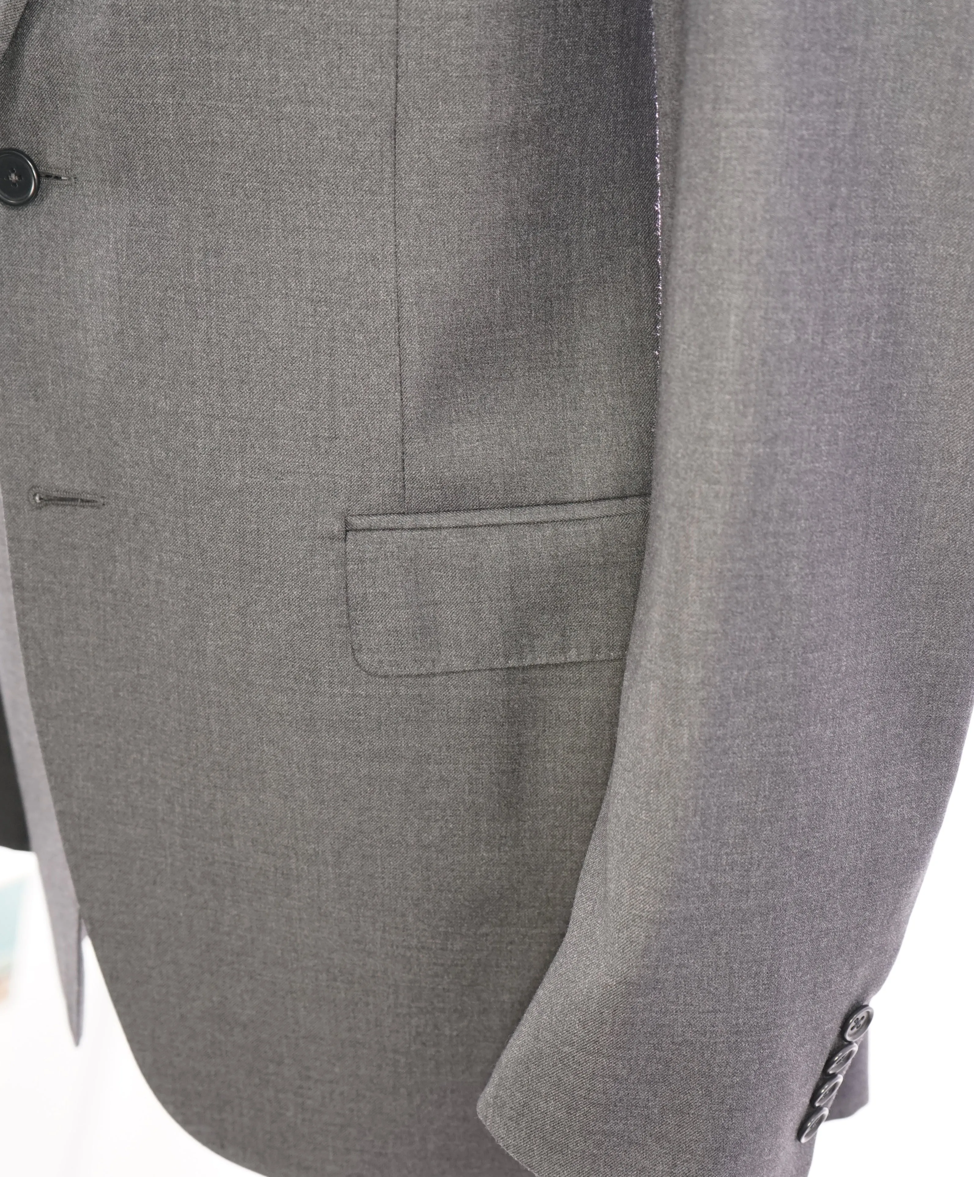 CANALI -  Gray Charcoal *CLOSET STAPLE* Notch Lapel Iconic Suit -  40R