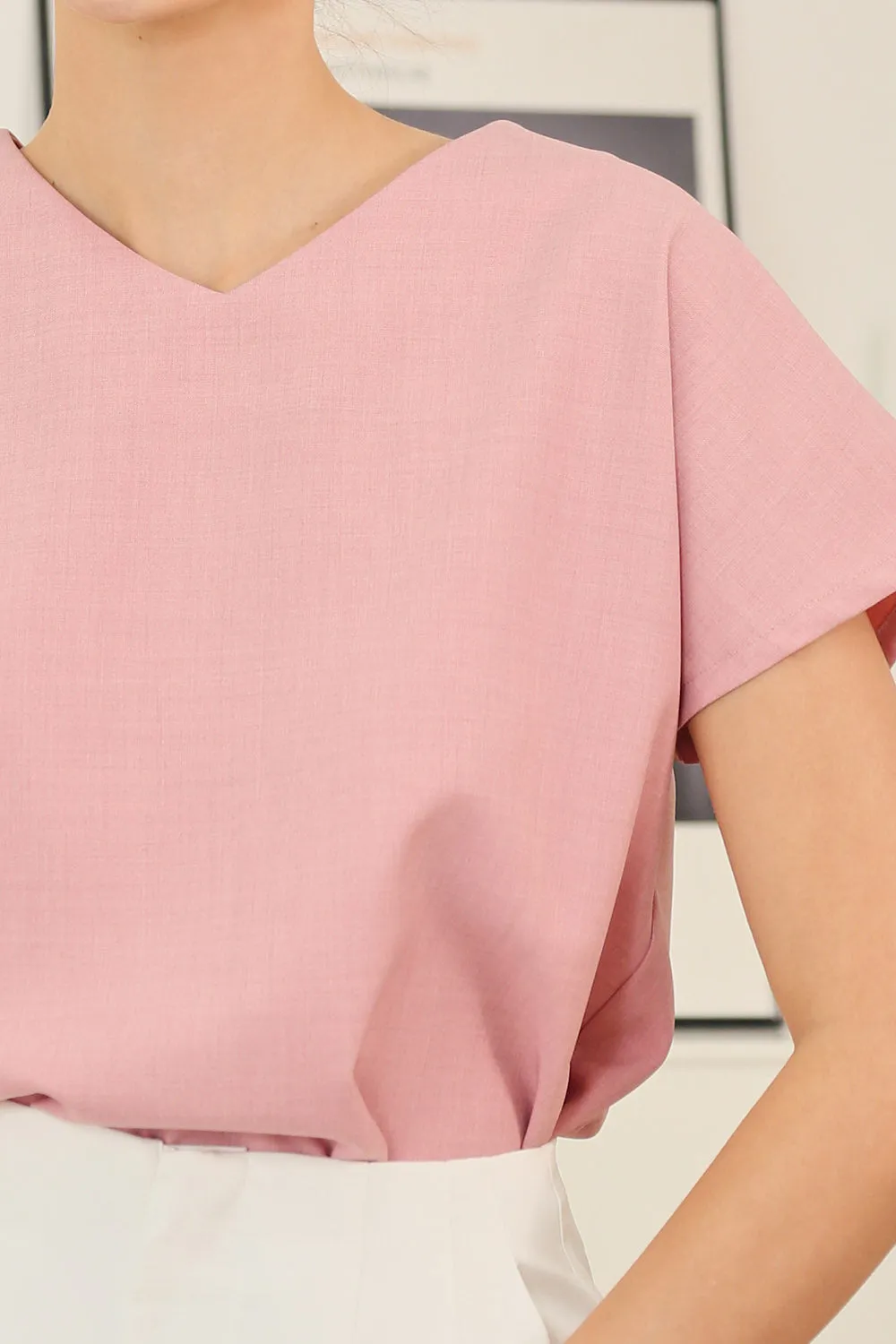 Danna V-Neck Relaxed Blouse in Pink Texture