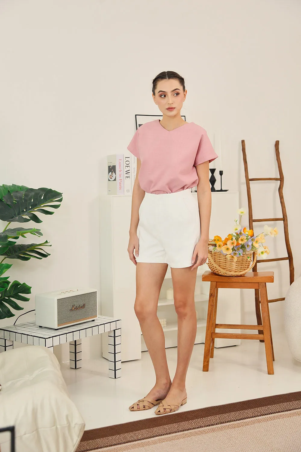 Danna V-Neck Relaxed Blouse in Pink Texture