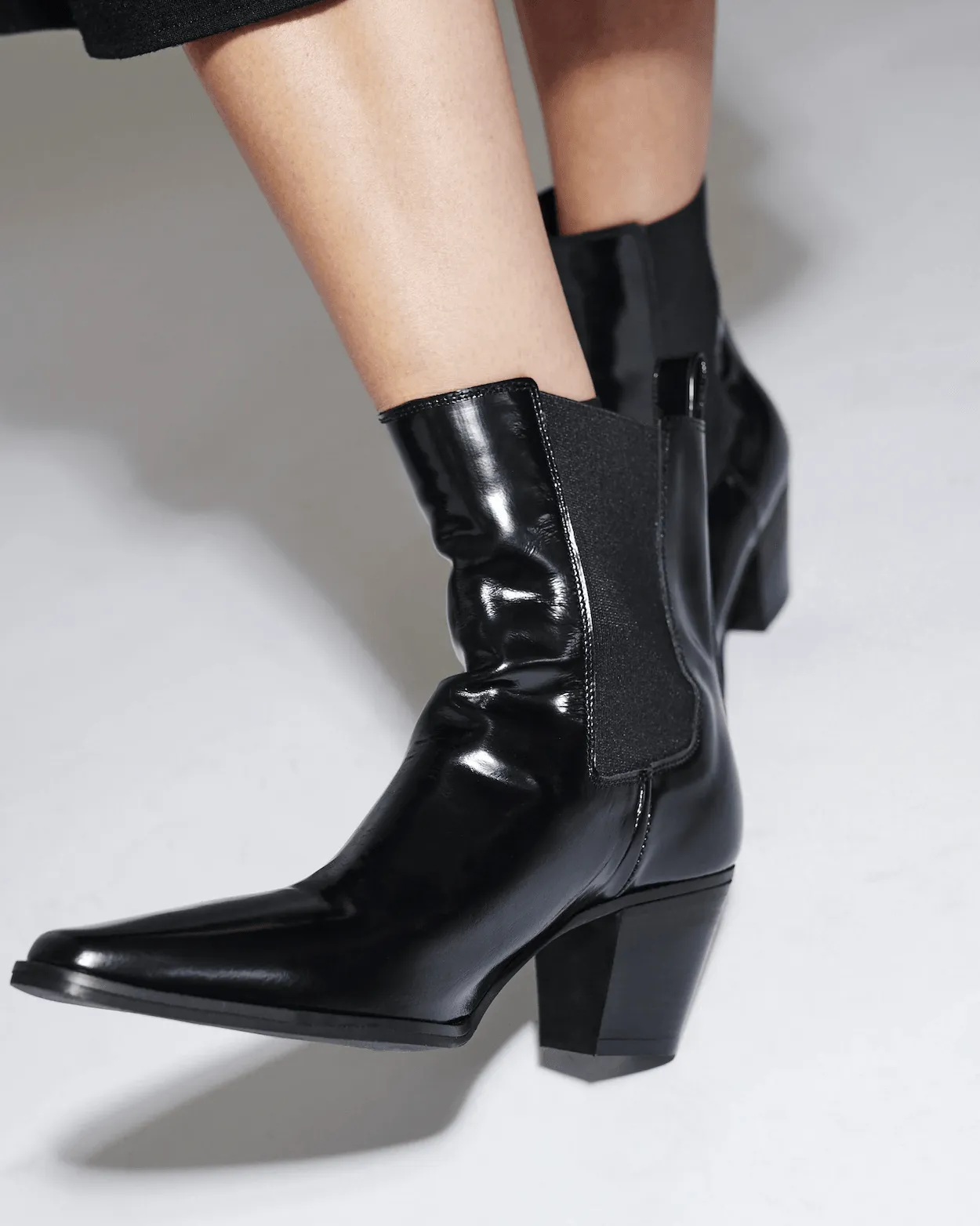 DEPARTMENT OF FINERY Giorgia Boot - Black Abbresevato