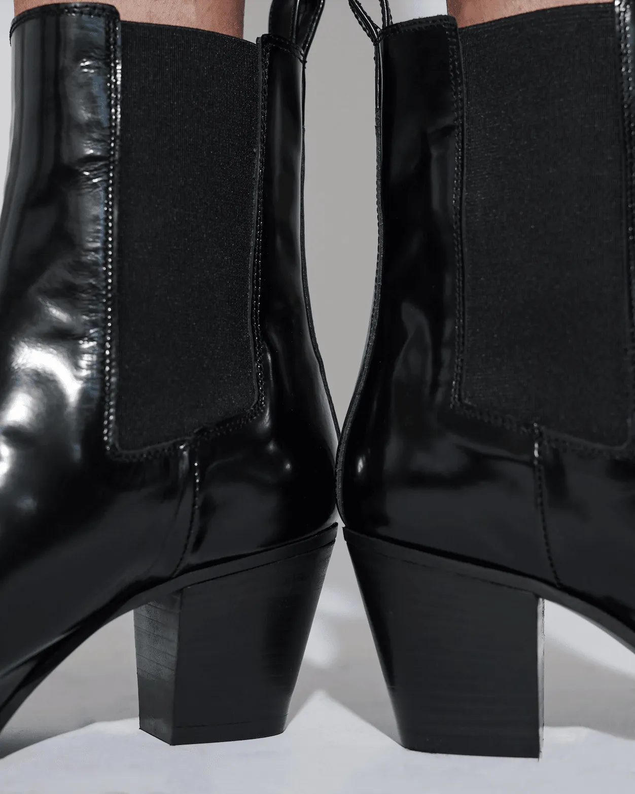 DEPARTMENT OF FINERY Giorgia Boot - Black Abbresevato