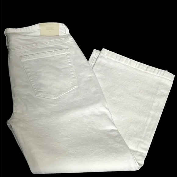 Edwin, Size 30, white, Bound Marli Ankle, Button Fly Pants. NWT @D17