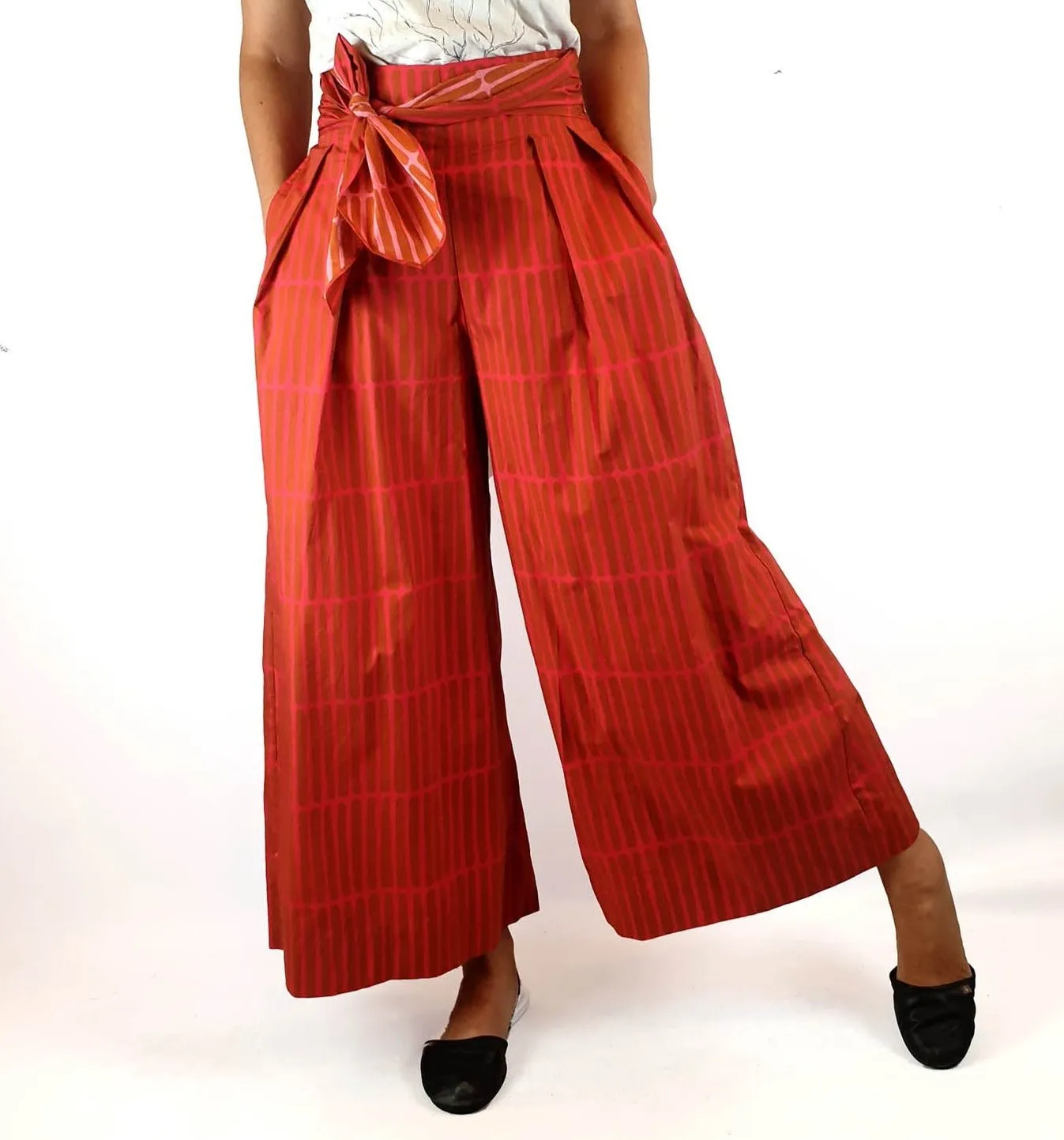 Elk 100% cotton red and brown print wide leg pants size 8