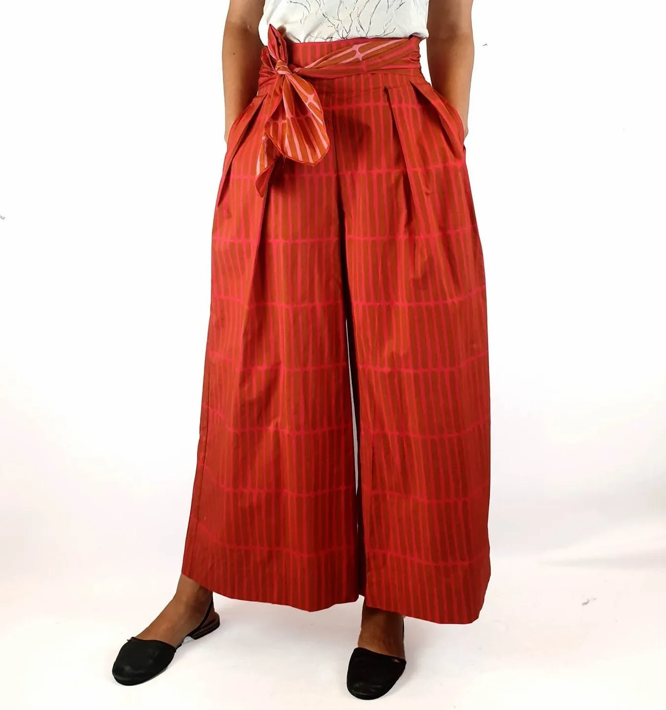 Elk 100% cotton red and brown print wide leg pants size 8