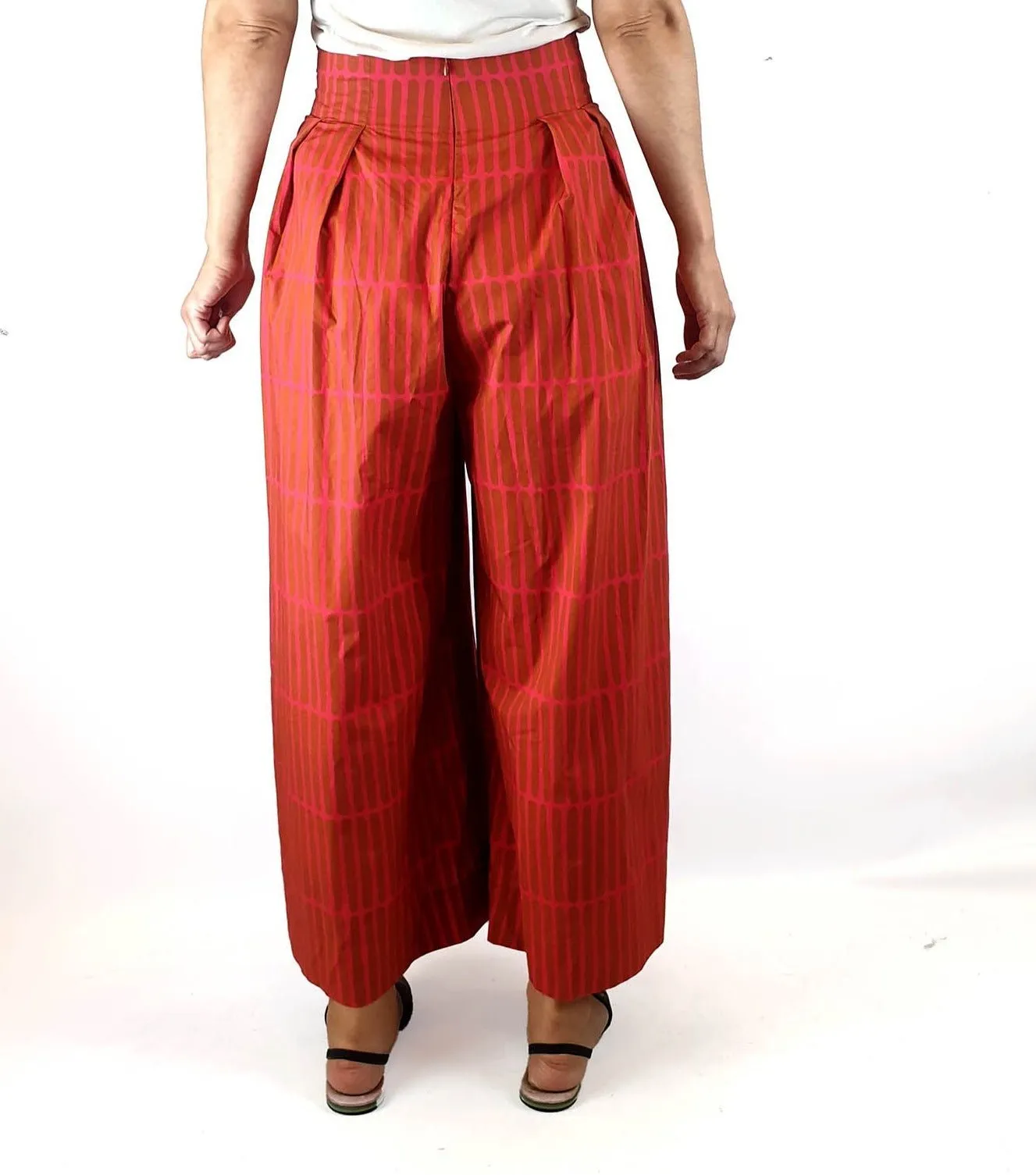 Elk 100% cotton red and brown print wide leg pants size 8