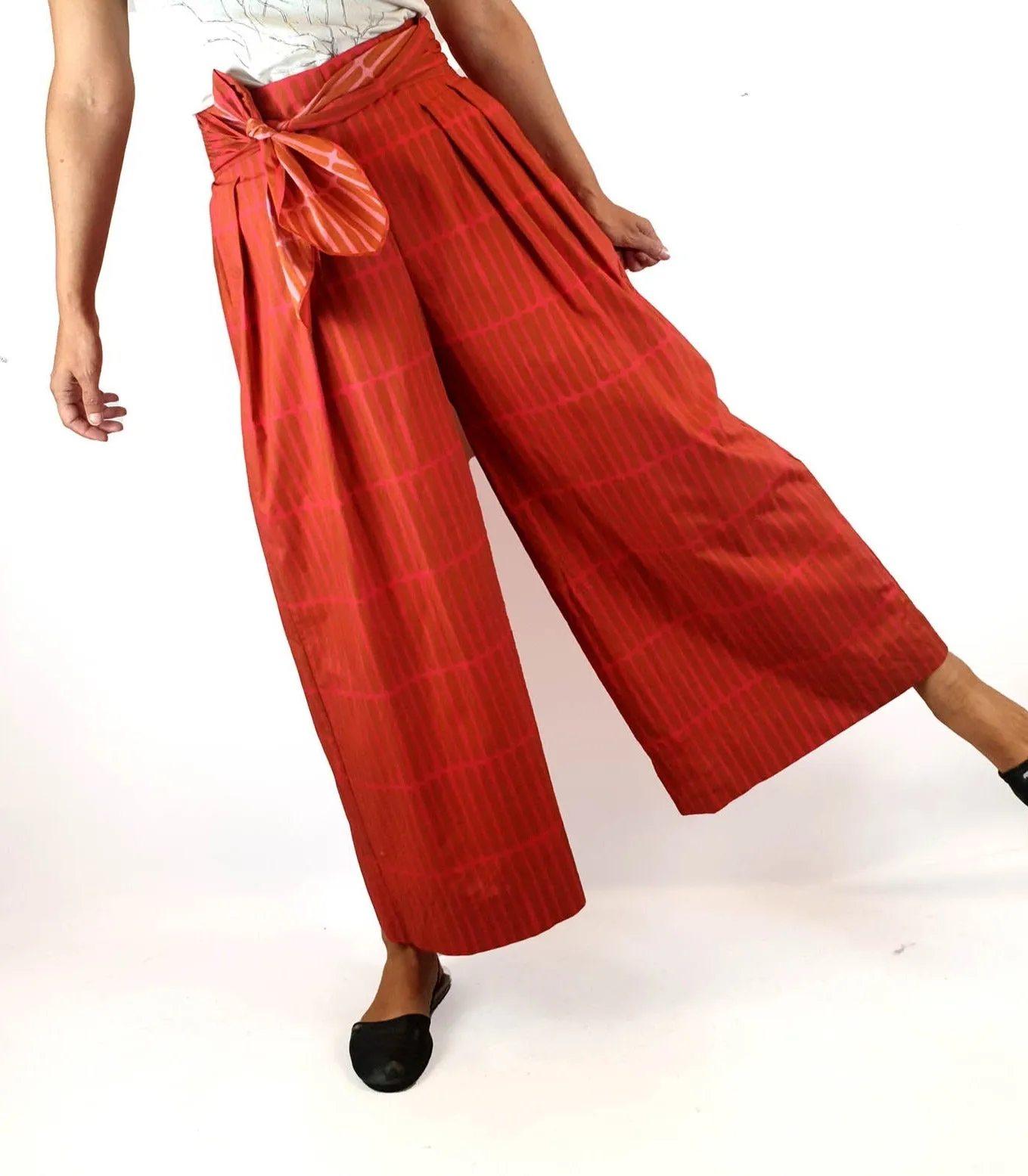 Elk 100% cotton red and brown print wide leg pants size 8