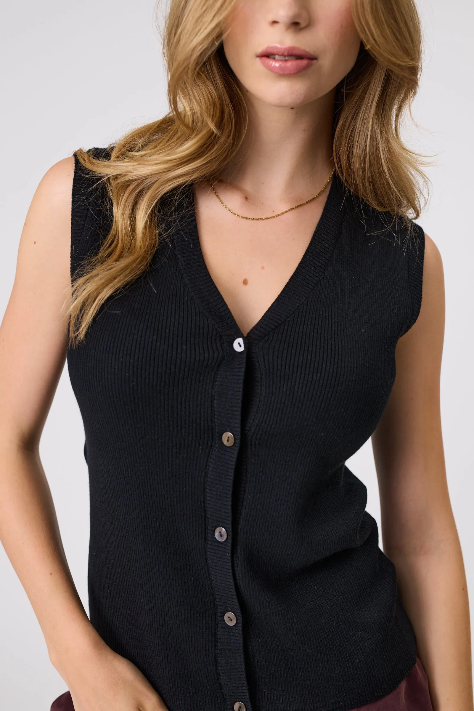 Encore Knit Vest - Black