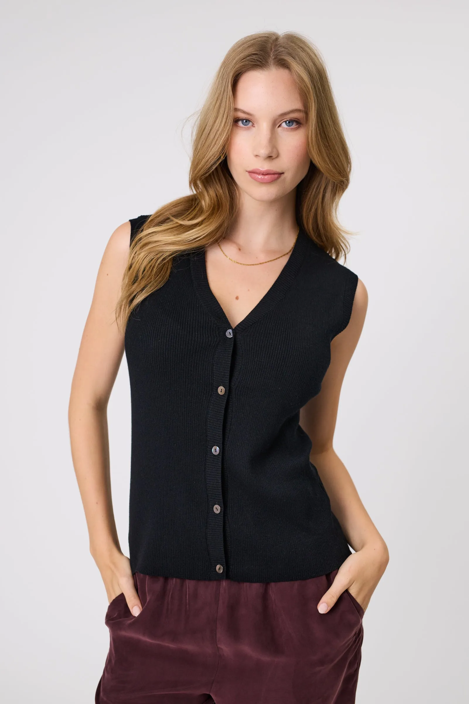 Encore Knit Vest - Black