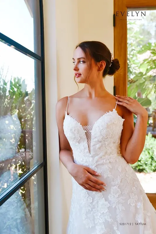 Evelyn Bridals Size 10 S231712 Taytum Ivory/Champagne Gown