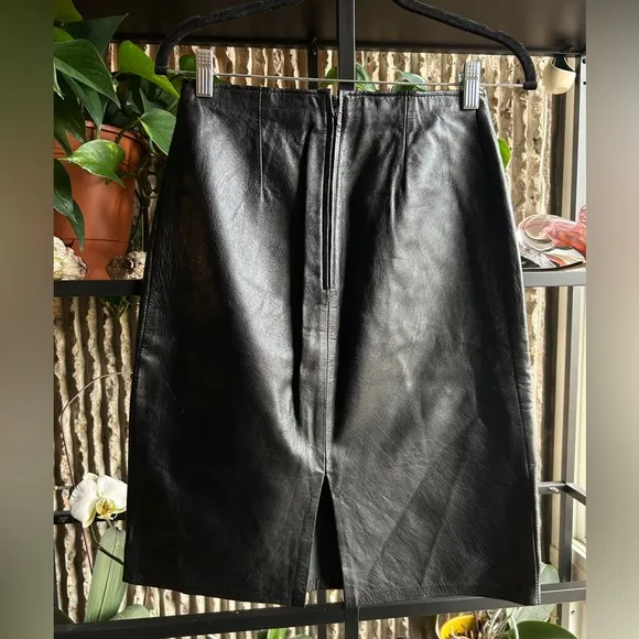 Firenze Vintage Black leather pencil skirt