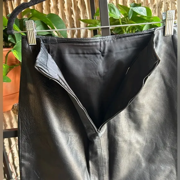 Firenze Vintage Black leather pencil skirt