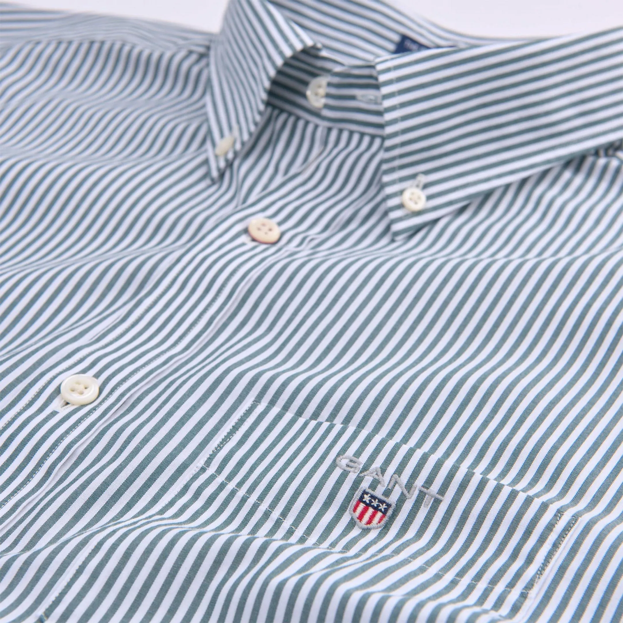 GANT June Bug Green Broadcloth Banker Button Down Shirt 3046500 Size M NWT