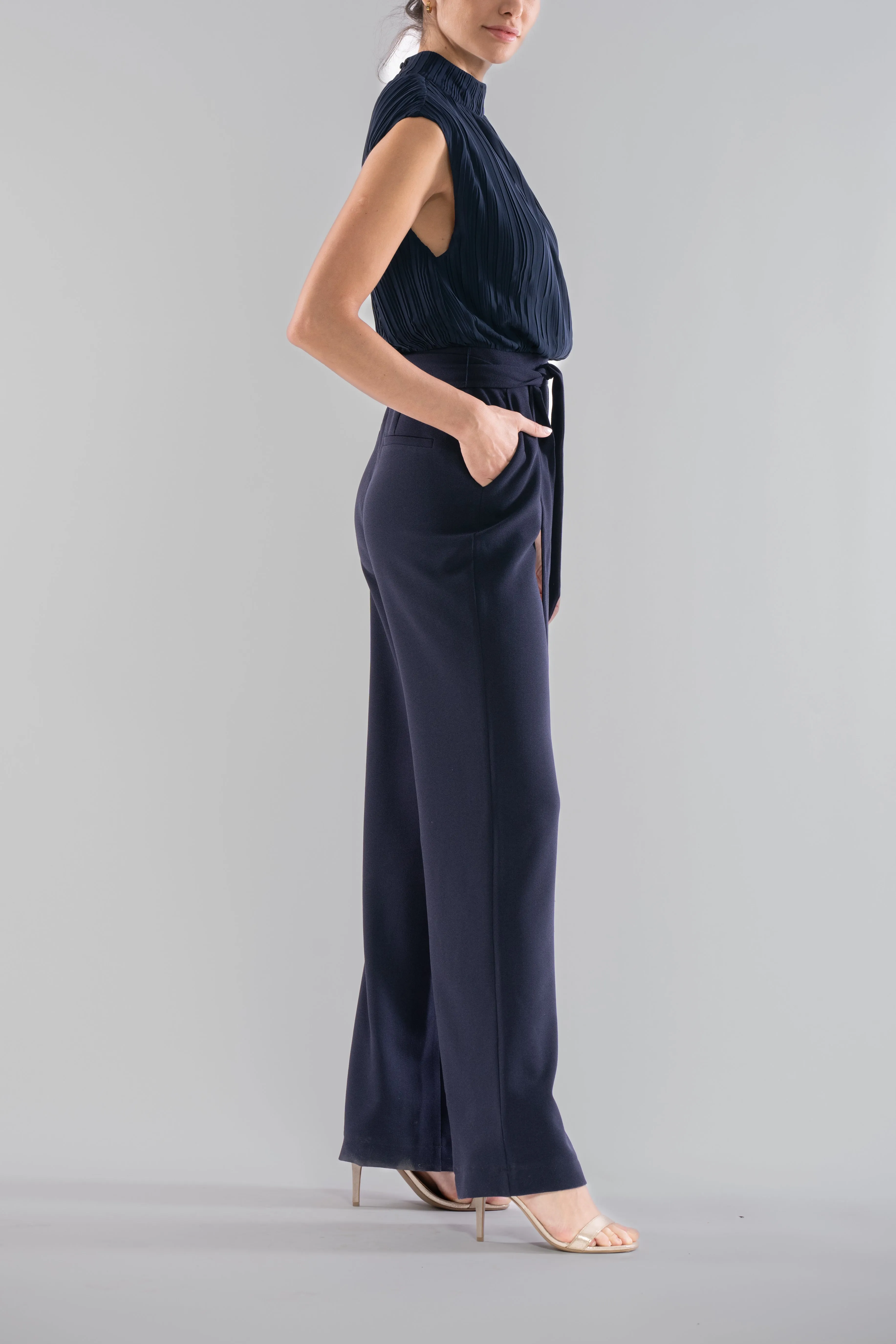 HIGH NECK SLEEVELESS JUMPSUIT
