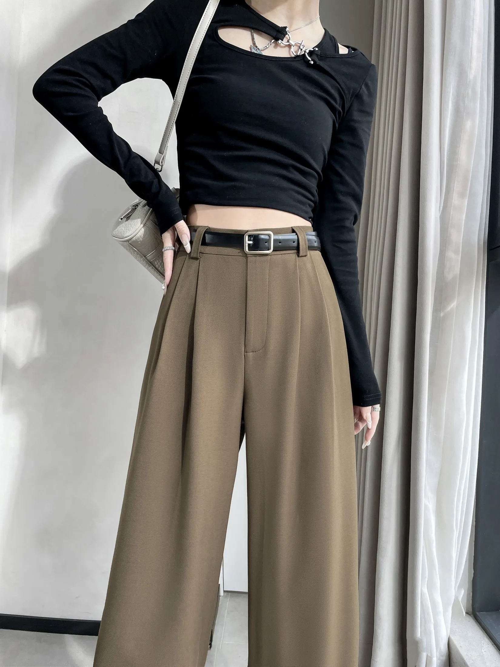 High-Waisted Breathable Pleated Pants for Effortless Style