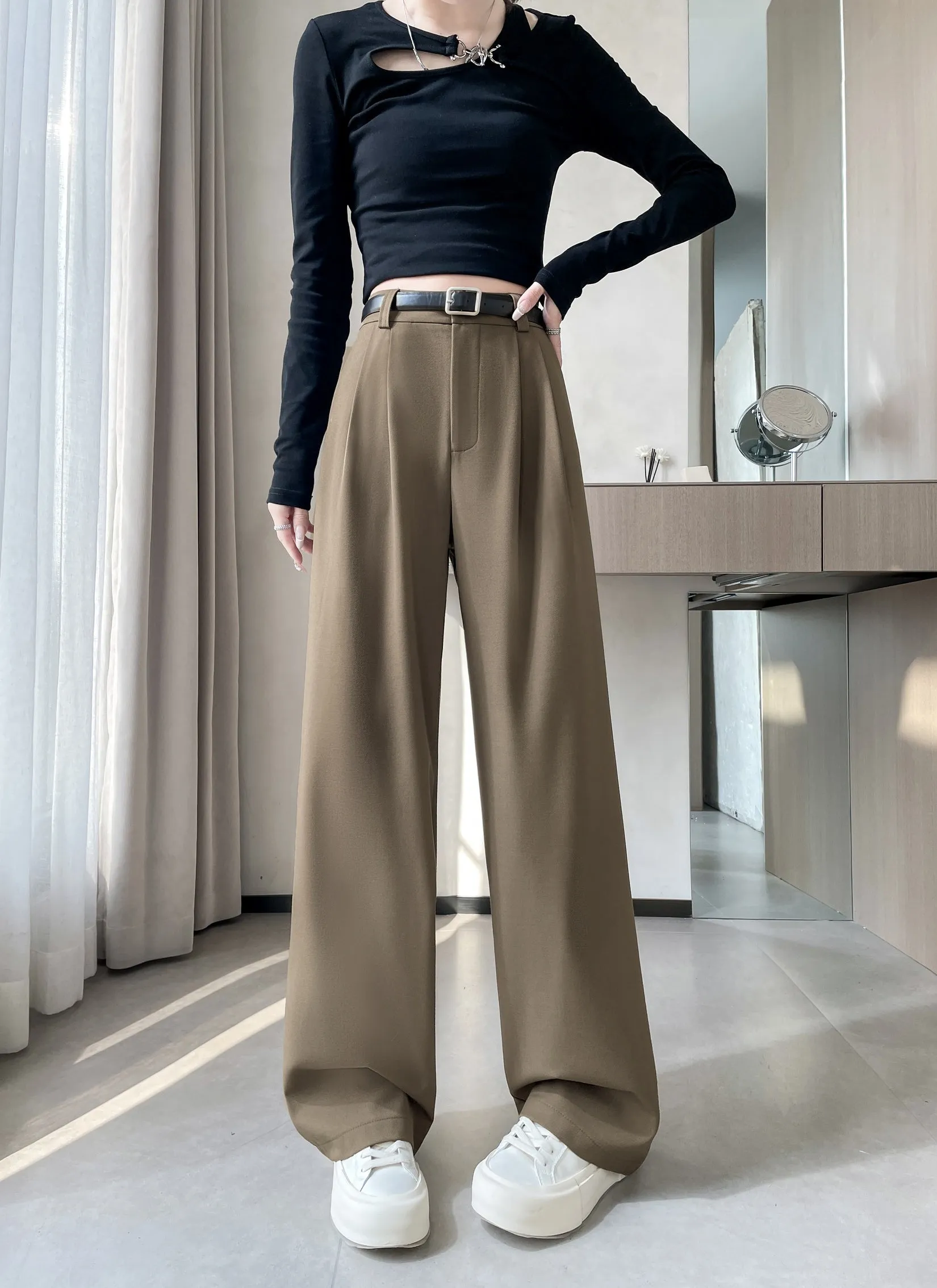 High-Waisted Breathable Pleated Pants for Effortless Style