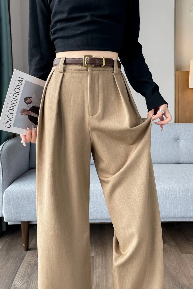 Lightweight and Breathable Women's Pleated Trousers for Everyday Wear