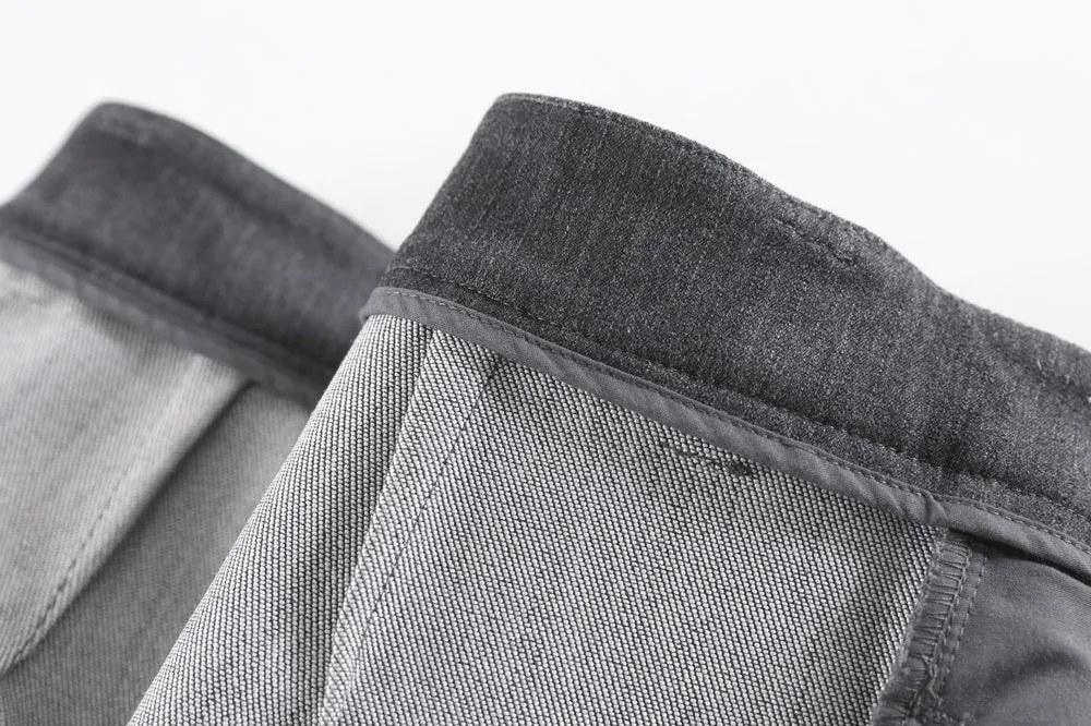 Lightweight and Breathable Women's Pleated Trousers for Everyday Wear