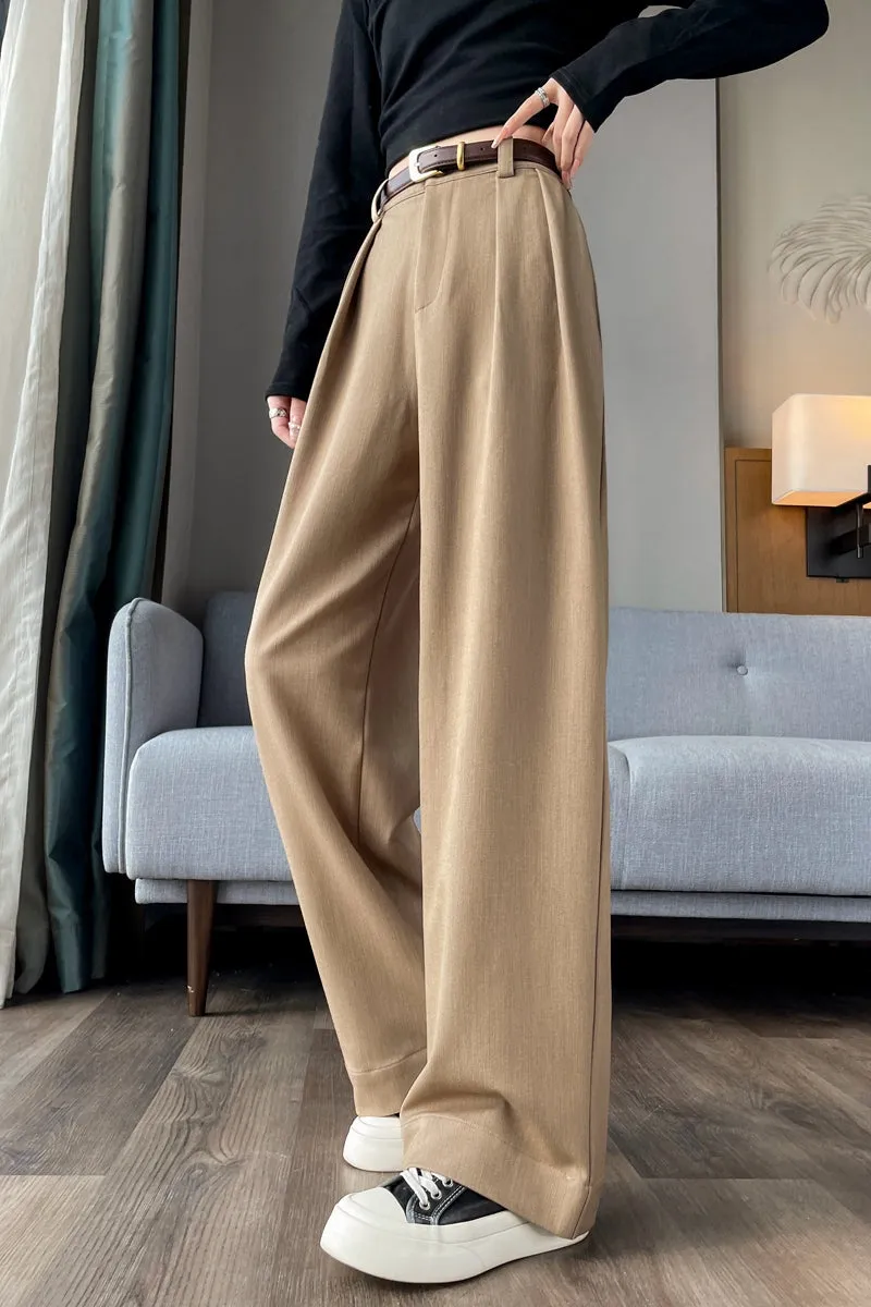 Lightweight and Breathable Women's Pleated Trousers for Everyday Wear