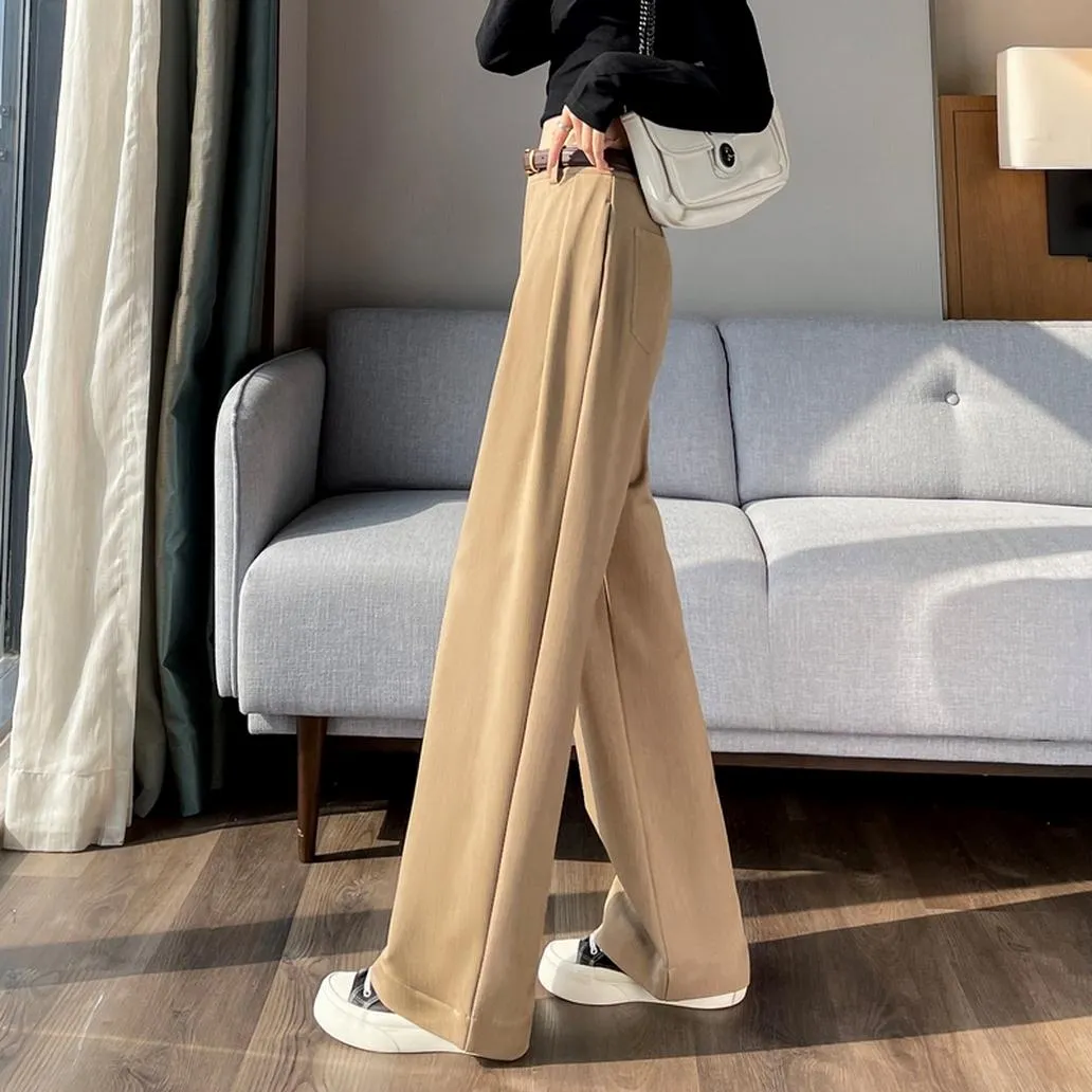 Lightweight and Breathable Women's Pleated Trousers for Everyday Wear