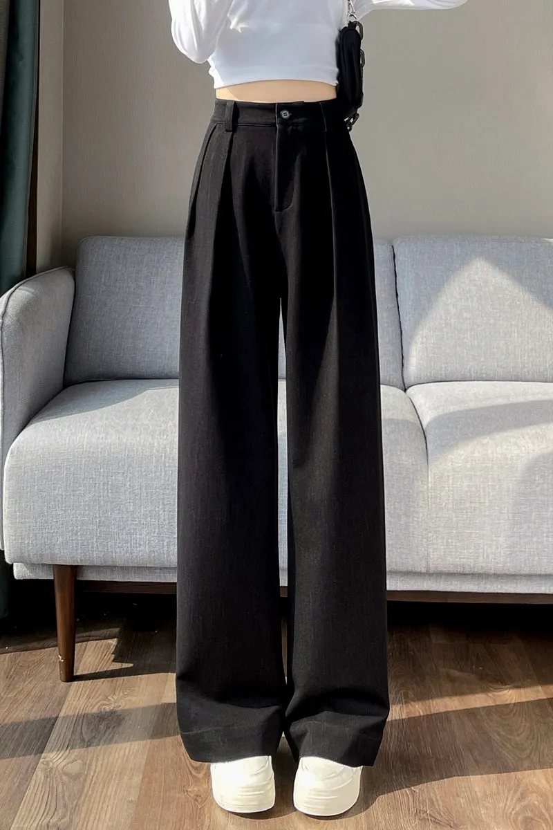 Lightweight and Breathable Women's Pleated Trousers for Everyday Wear