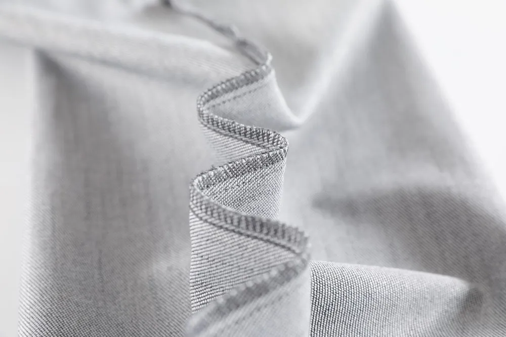 Lightweight and Breathable Women's Pleated Trousers for Everyday Wear