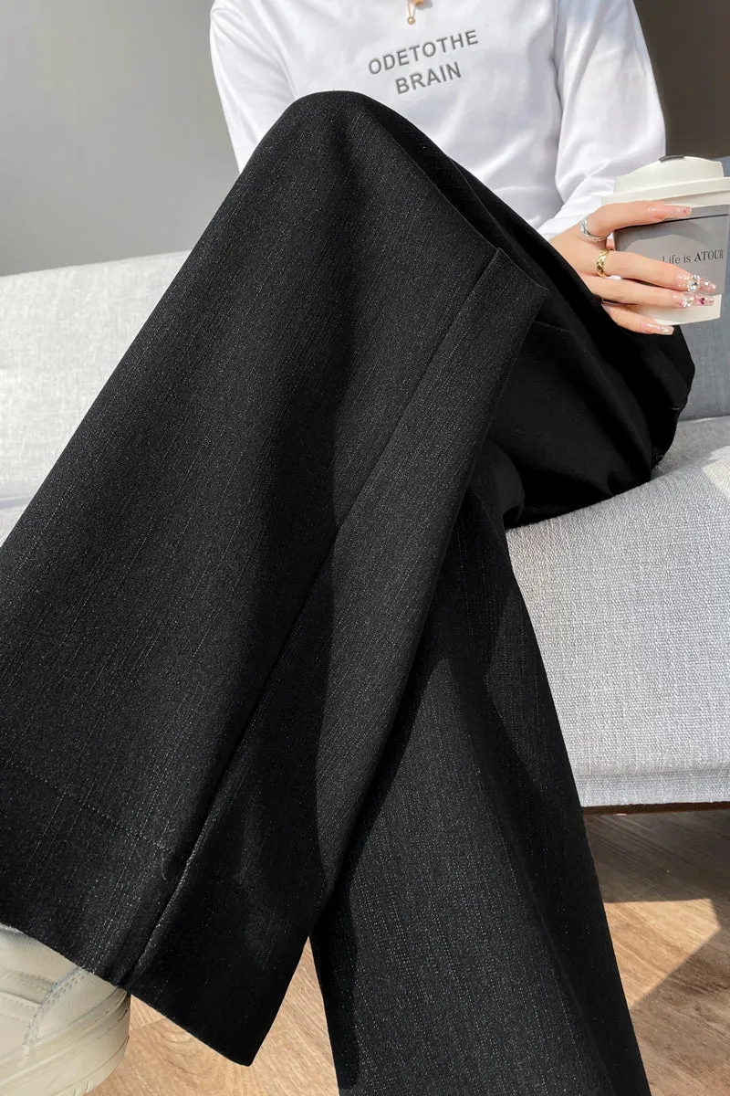 Lightweight and Breathable Women's Pleated Trousers for Everyday Wear