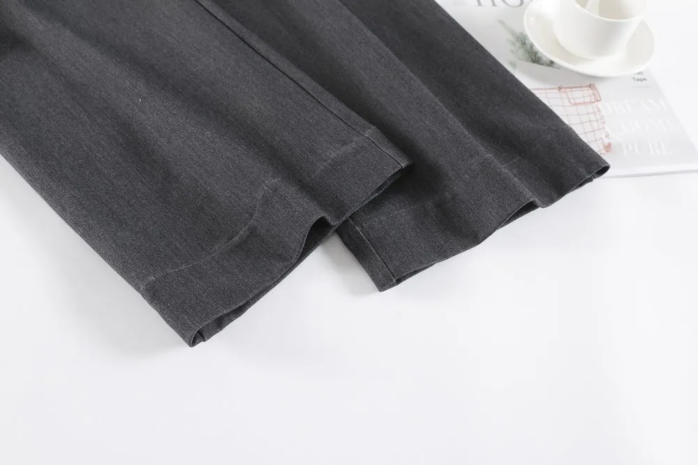 Lightweight and Breathable Women's Pleated Trousers for Everyday Wear