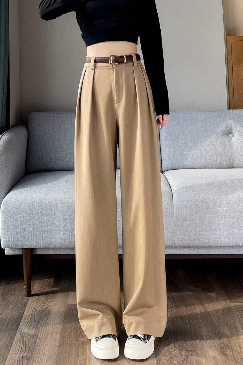 Lightweight and Breathable Women's Pleated Trousers for Everyday Wear