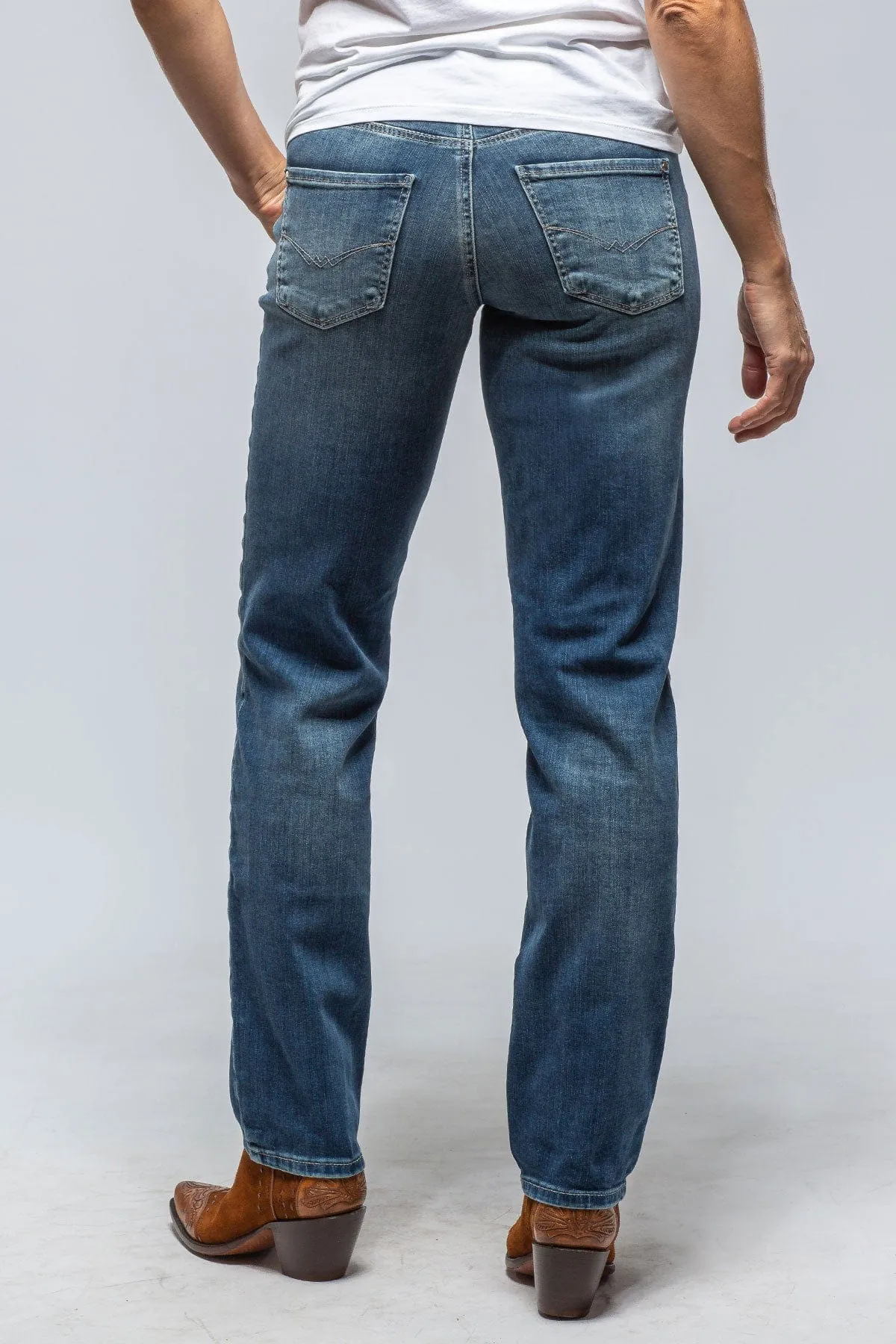 MAC Dream Straight Authentic in Medium Blue Wash