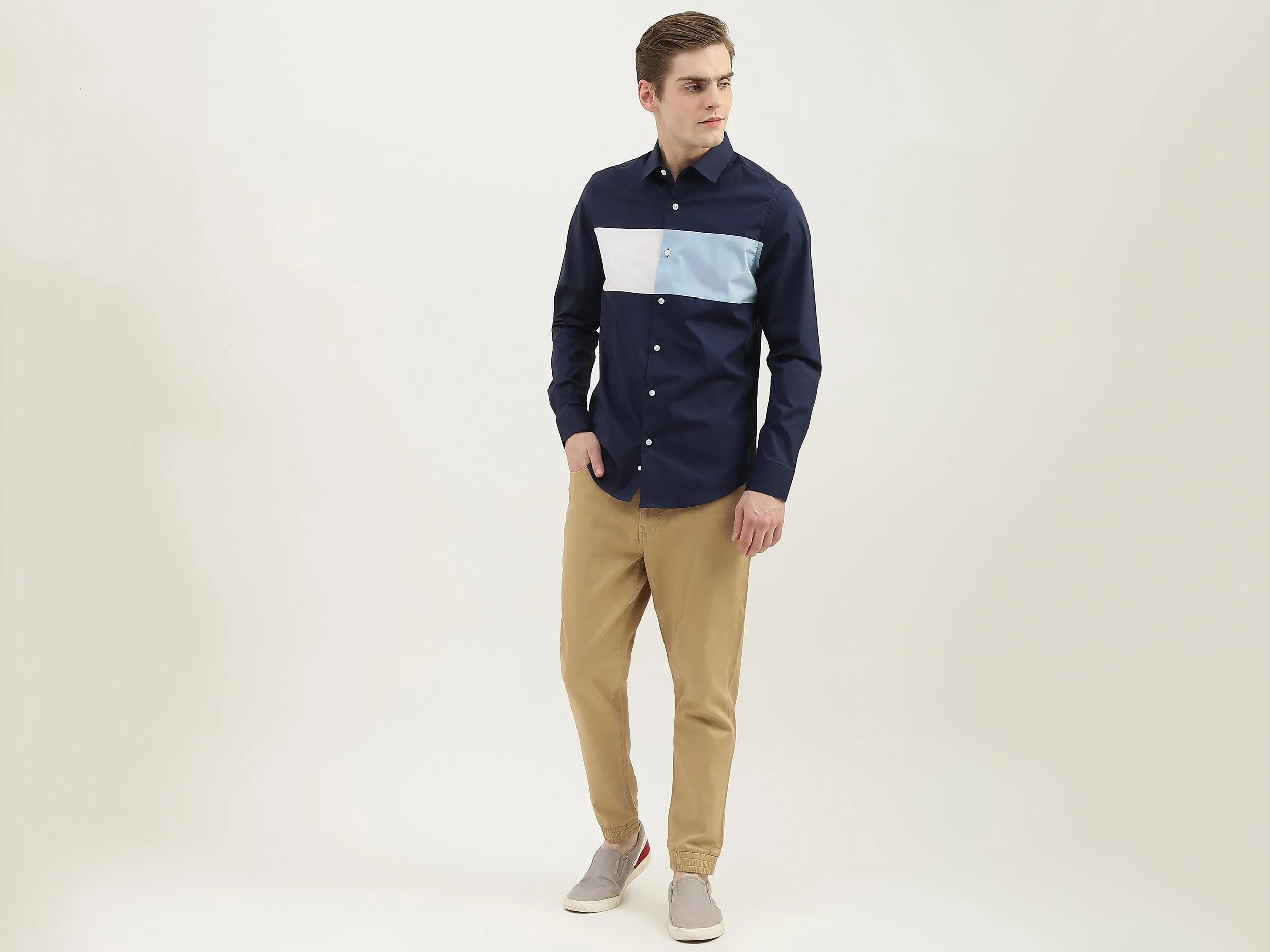 Men Solid Joggers Fit Trousers