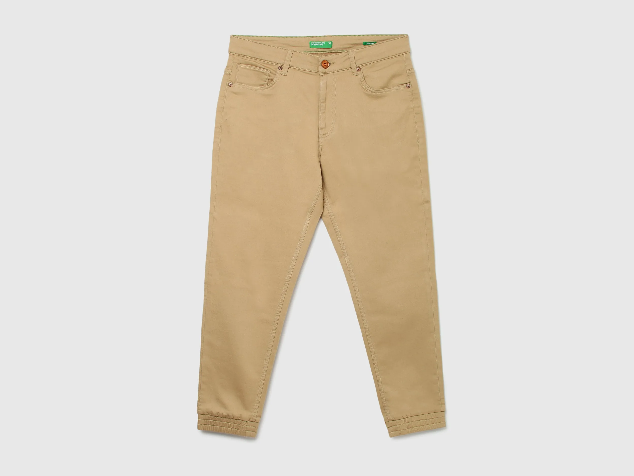 Men Solid Joggers Fit Trousers
