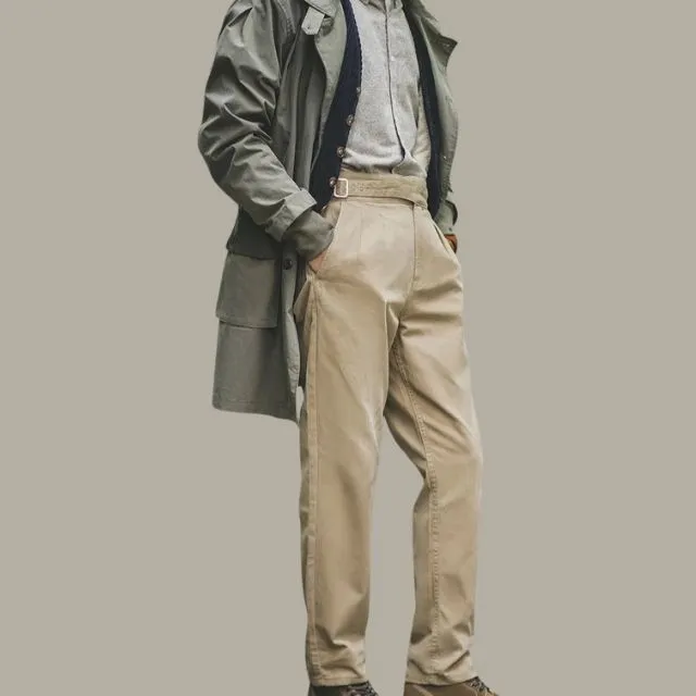 Men's trousers with pleated front