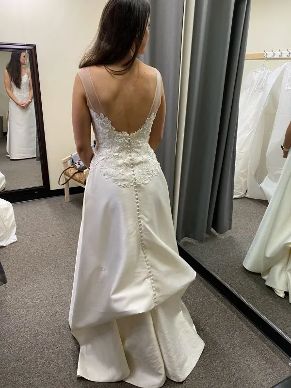 Modern Trousseau Size 10 Nola Ivory Gown