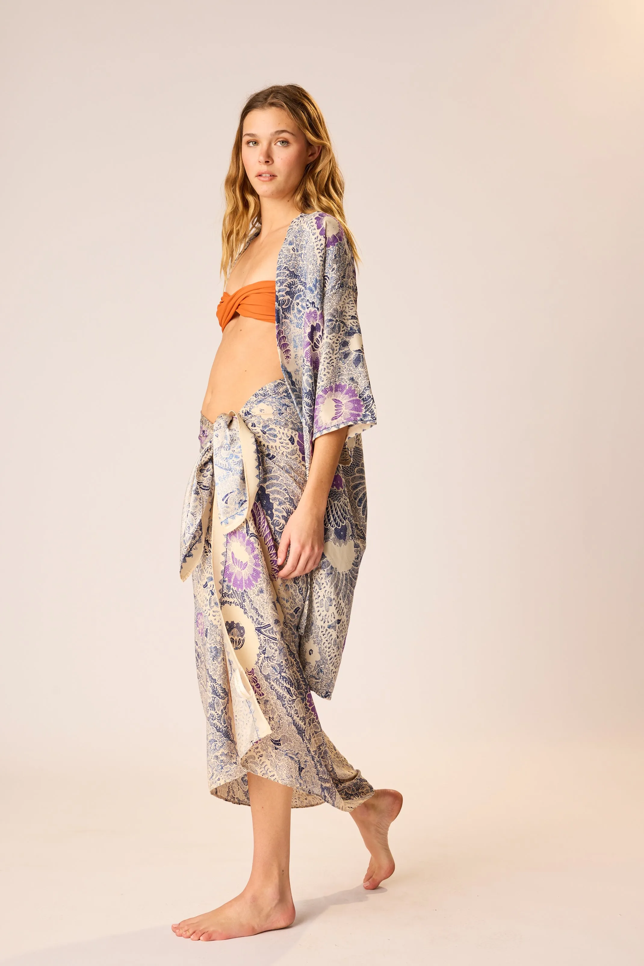 Natalie Martin ♥️ MOTHER LENNON KIMONO
