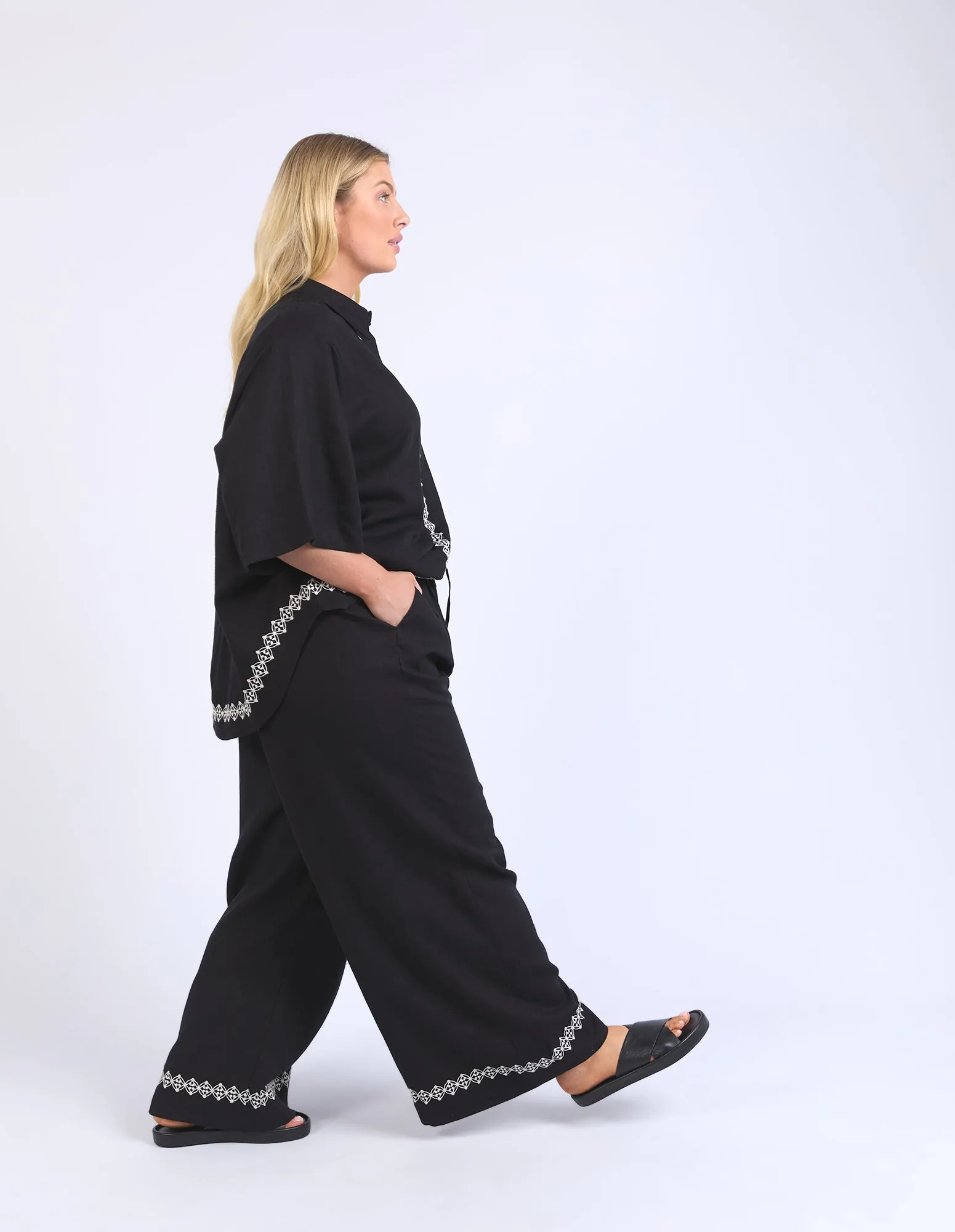 NINA EMBROIDERED PANT || BLACK