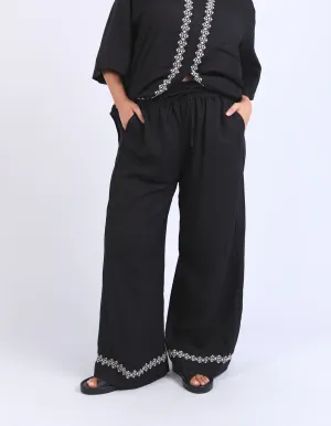NINA EMBROIDERED PANT || BLACK