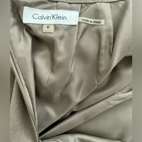 NWT Calvin Klein Size 6 Oatmeal Pencil Skirt