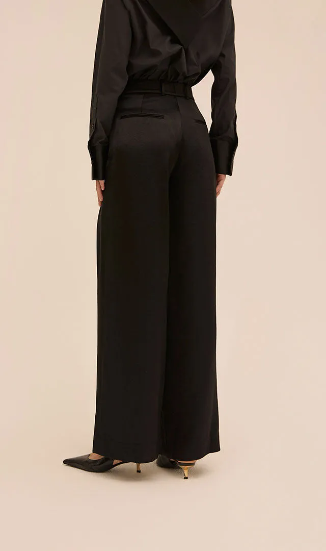 Pleated Wide Leg Trouser