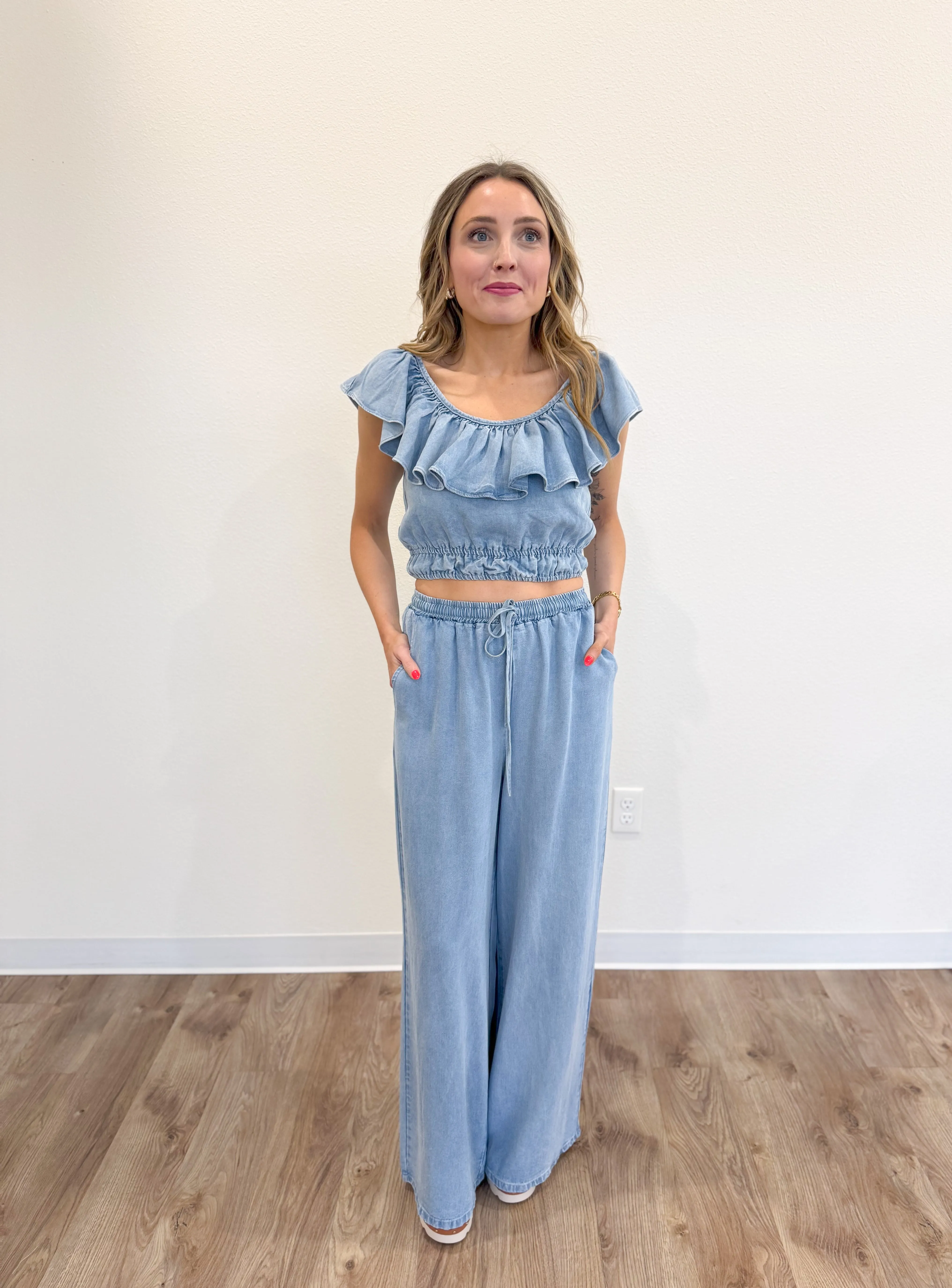 Robin Ruffle Neckline Top