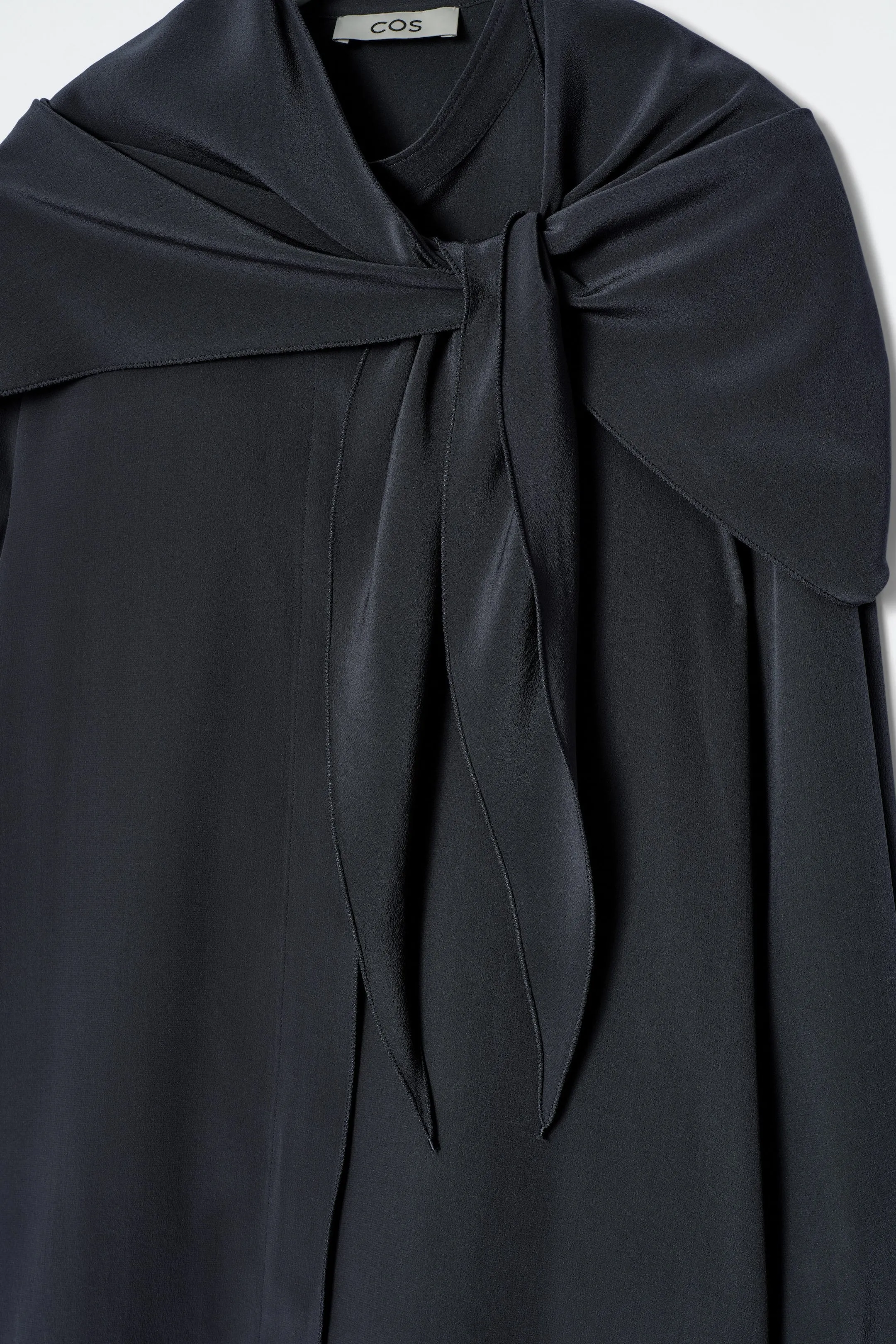 Silk scarf-detail shirt