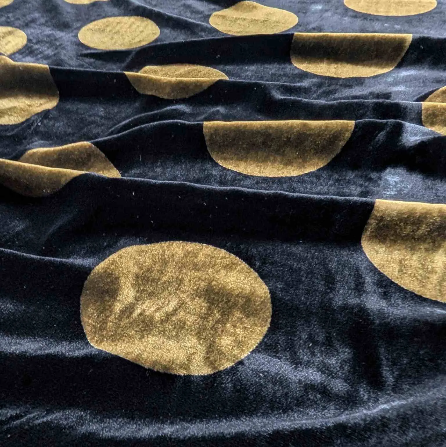 Silk Velvet, Orb